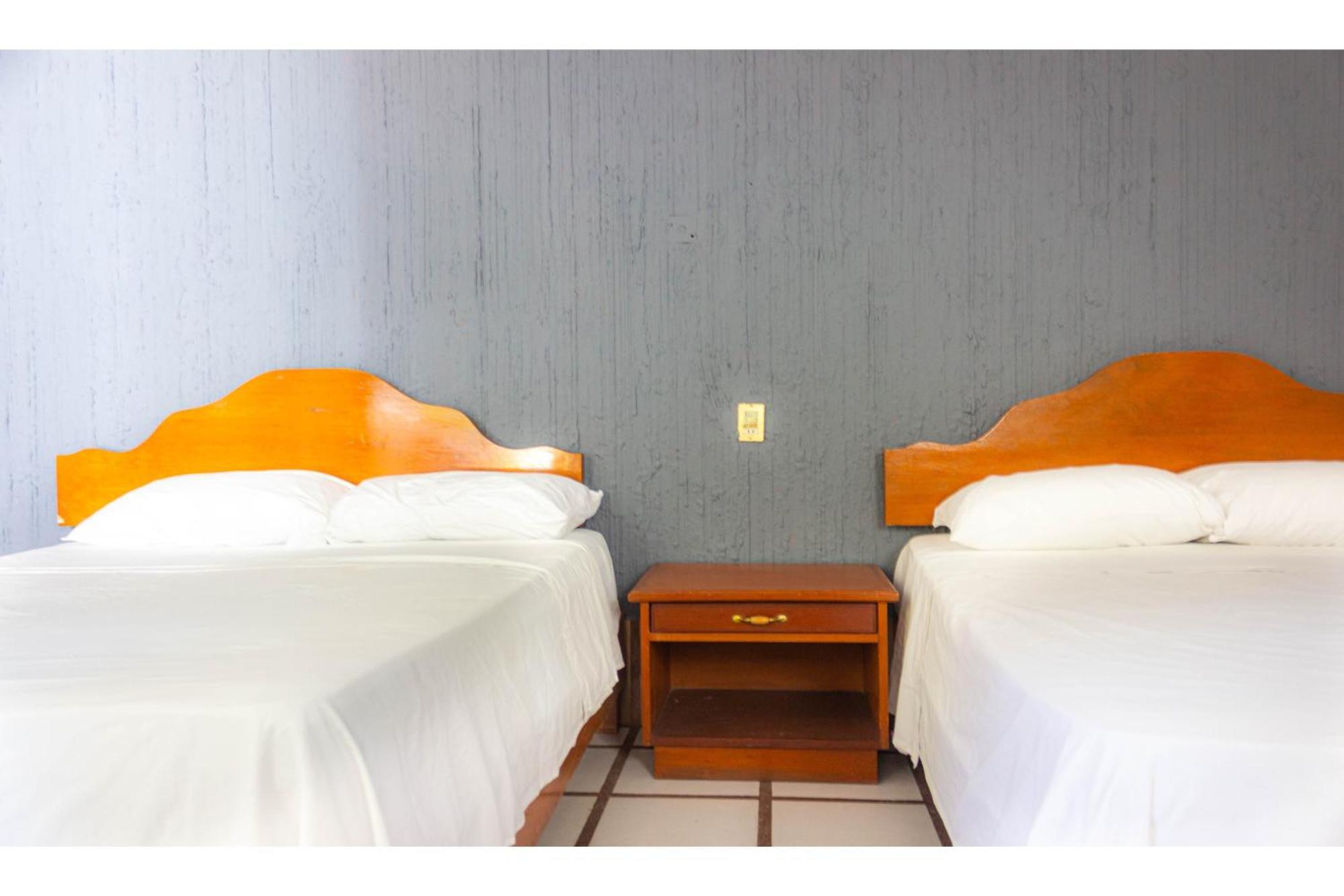 Oyo Hotel San Felipe Inn Oaxaca Екстер'єр фото